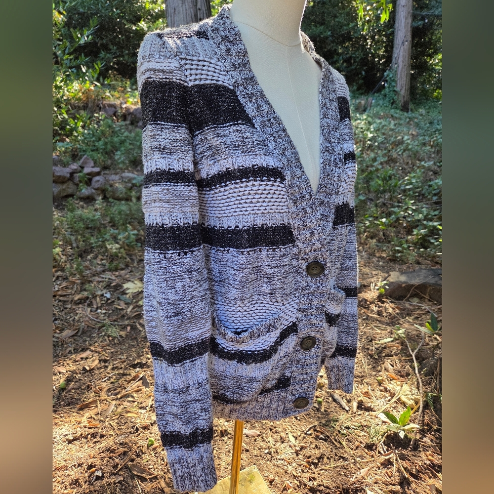 Abercrombie & Fitch‎ Black and Gray Striped Cardigan - Picture 2 of 6